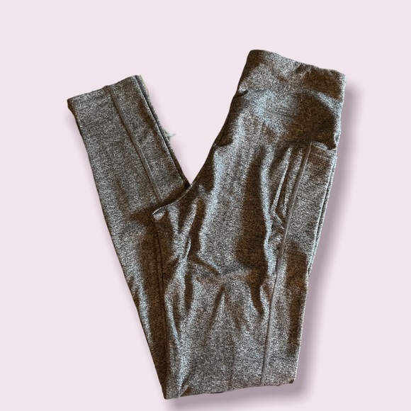 Express High Waisted Heathered Patch Pocket Leggings - Picture 4 of 7